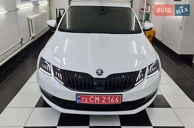 Лифтбек Skoda Octavia 2017 в Сваляве