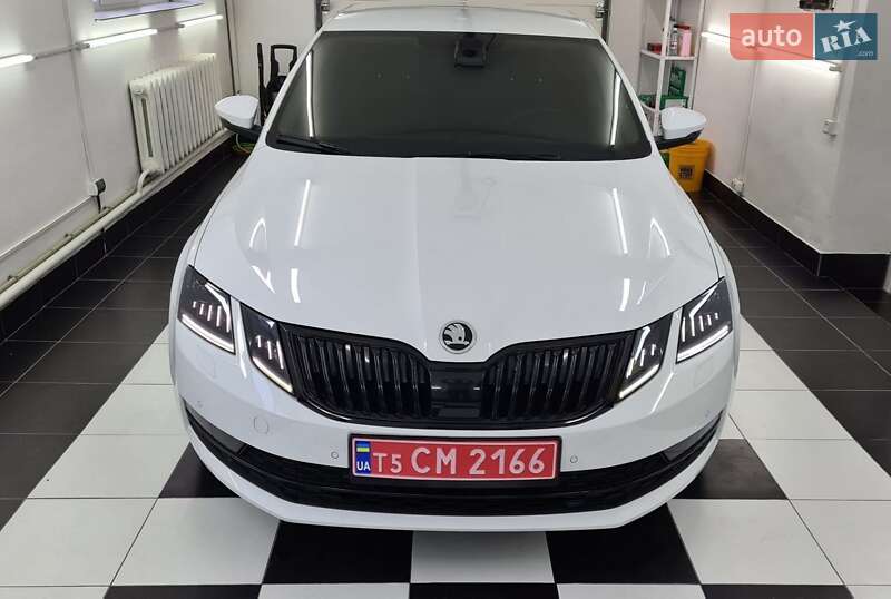 Лифтбек Skoda Octavia 2017 в Сваляве