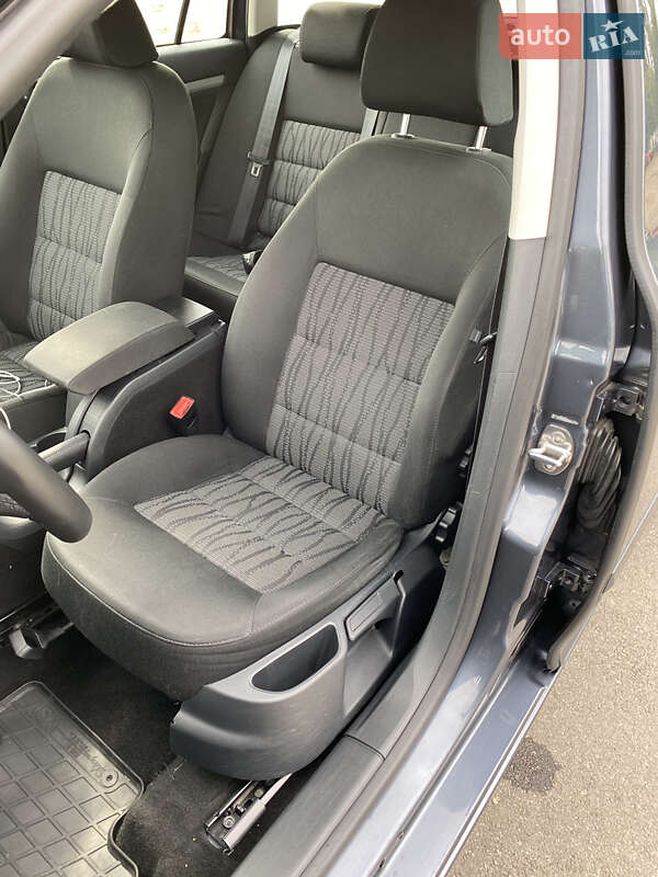 Универсал Skoda Octavia 2009 в Киеве фото 13 Универсал Skoda Octavia 2009 в Киеве