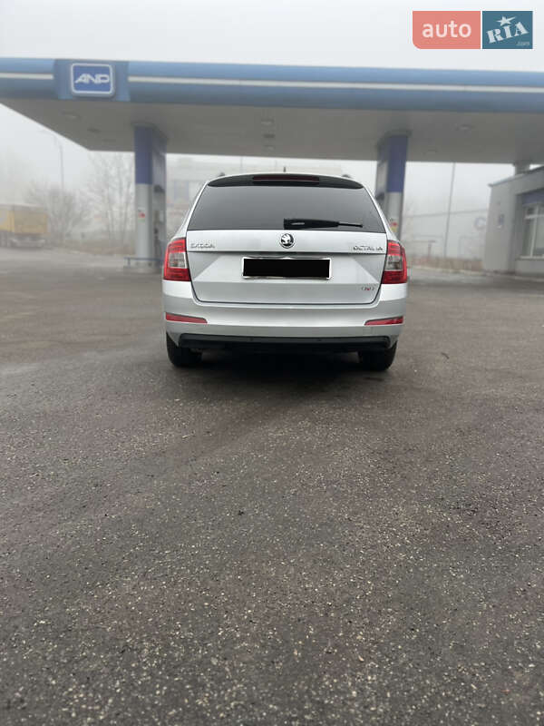 Універсал Skoda Octavia 2015 в Хмельницькому