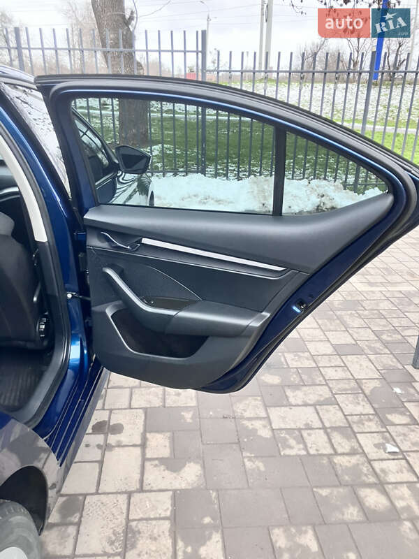 Ліфтбек Skoda Octavia 2021 в Кривому Розі