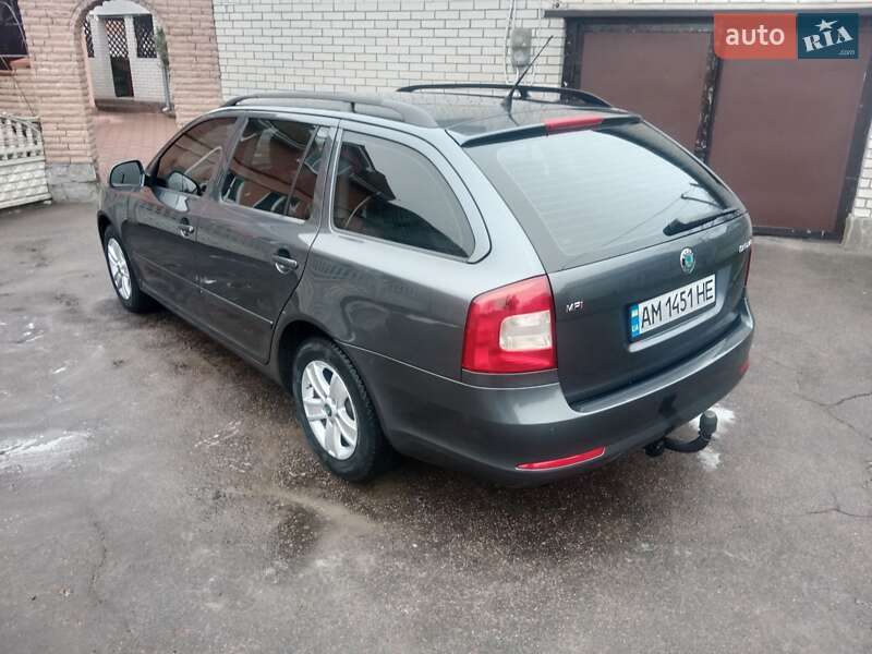 Універсал Skoda Octavia 2009 в Житомирі