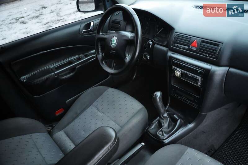 Ліфтбек Skoda Octavia 2003 в Полтаві