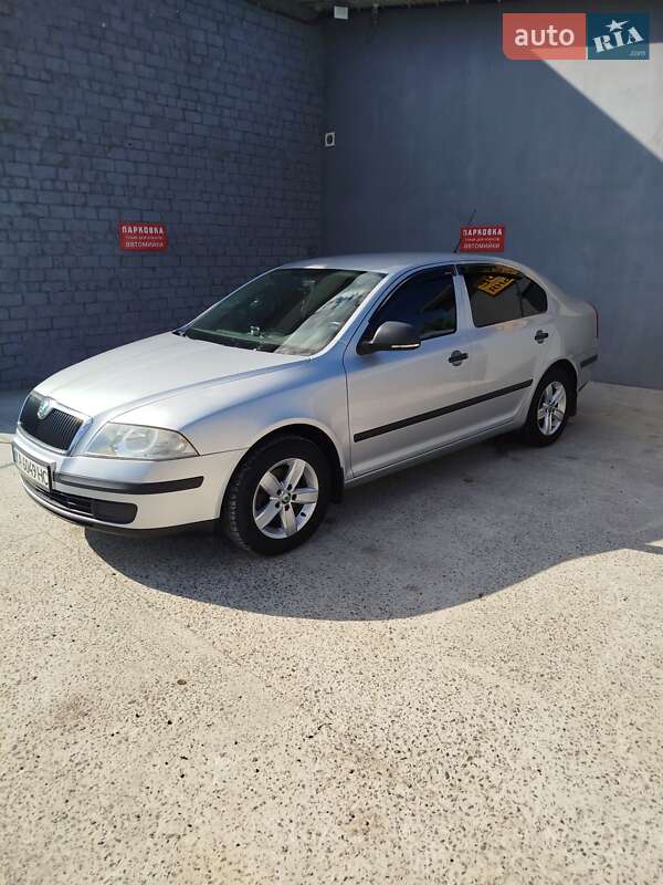 Ліфтбек Skoda Octavia 2012 в Каневі