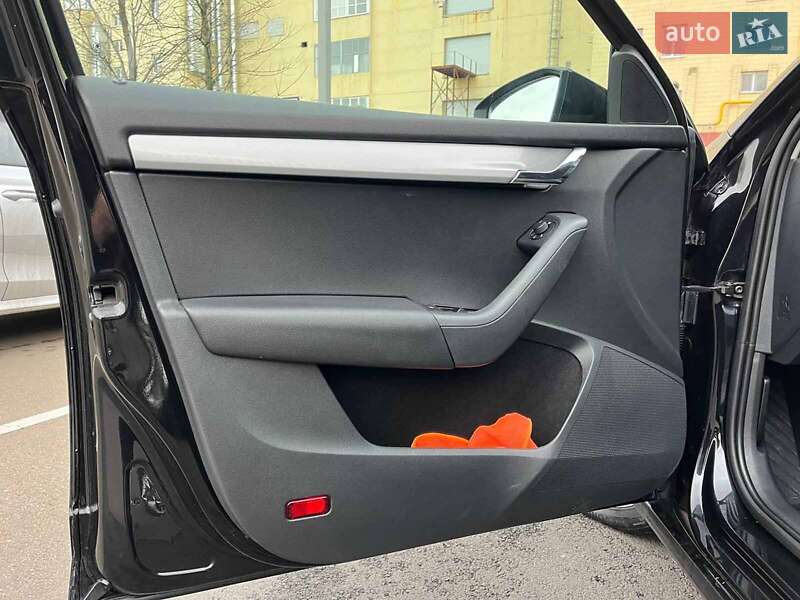 Универсал Skoda Octavia 2016 в Киеве фото 7 Универсал Skoda Octavia 2016 в Киеве