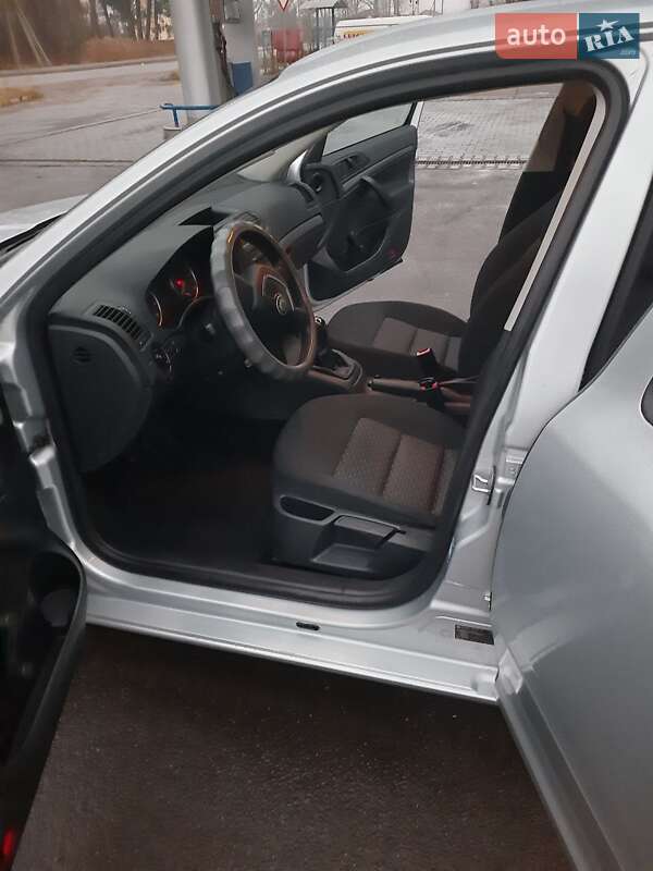 Универсал Skoda Octavia 2009 в Шепетовке