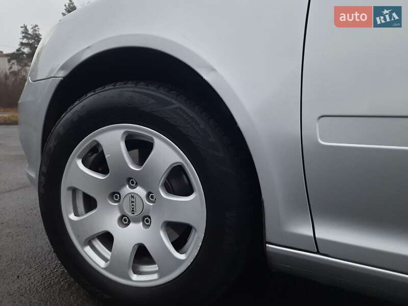 Универсал Skoda Octavia 2009 в Шепетовке