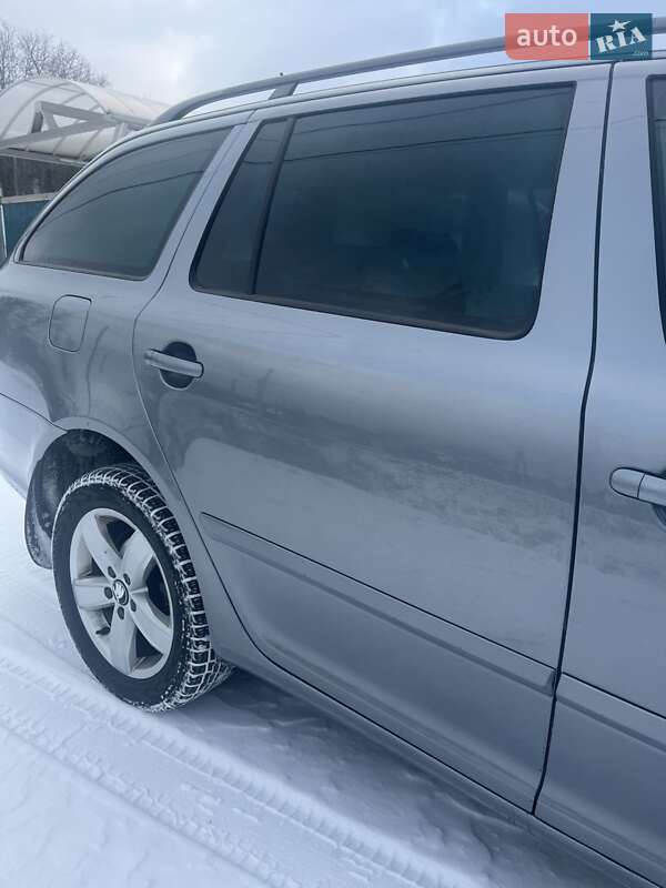 Універсал Skoda Octavia 2011 в Шепетівці