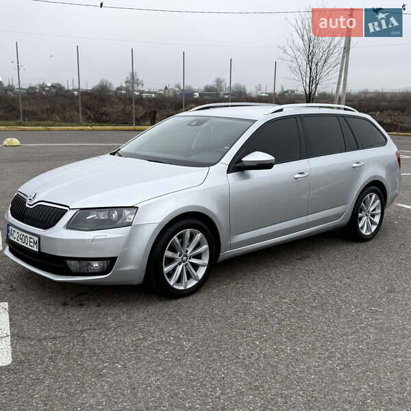 Універсал Skoda Octavia 2016 в Чернівцях