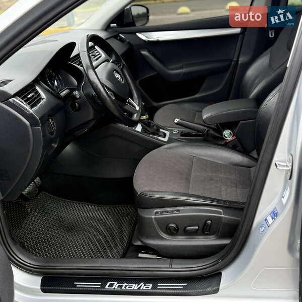 Універсал Skoda Octavia 2016 в Чернівцях