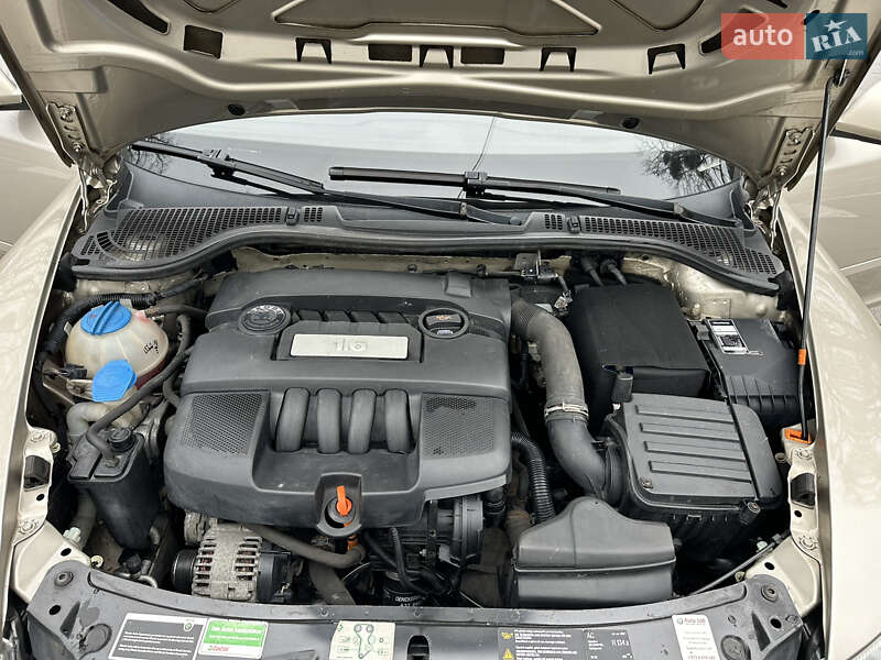 Лифтбек Skoda Octavia 2009 в Виннице