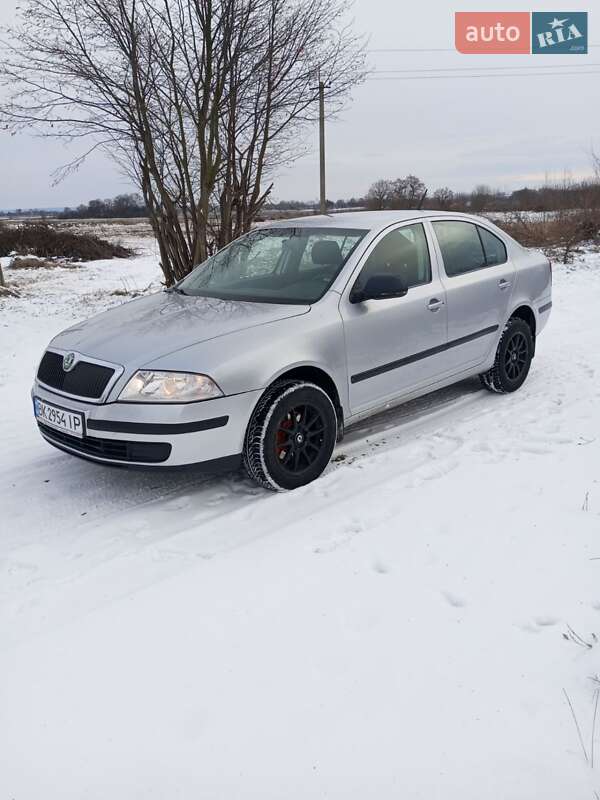 Ліфтбек Skoda Octavia 2011 в Млиніві