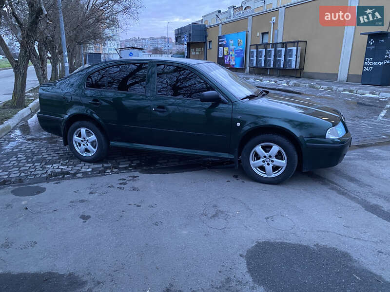 Лифтбек Skoda Octavia 2002 в Херсоне