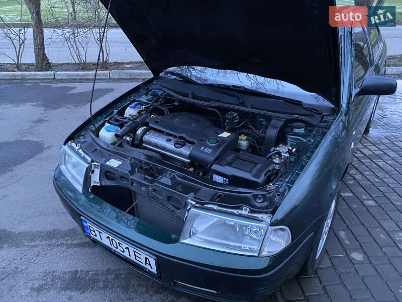 Лифтбек Skoda Octavia 2002 в Херсоне