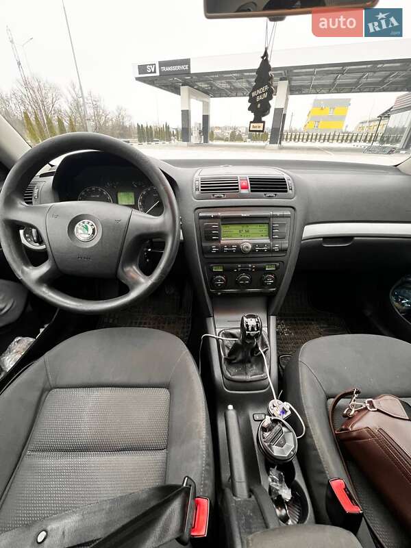Лифтбек Skoda Octavia 2005 в Звягеле фото 5 Лифтбек Skoda Octavia 2005 в Звягеле