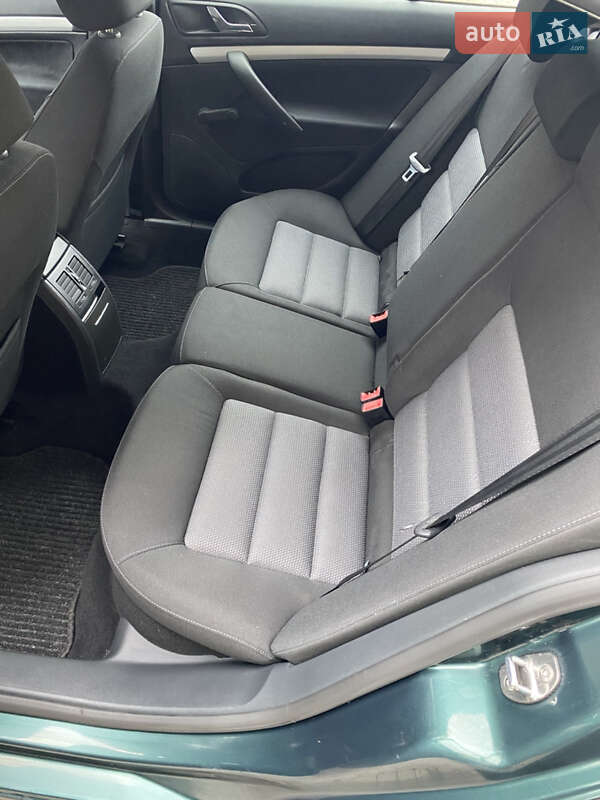 Лифтбек Skoda Octavia 2008 в Ямполе