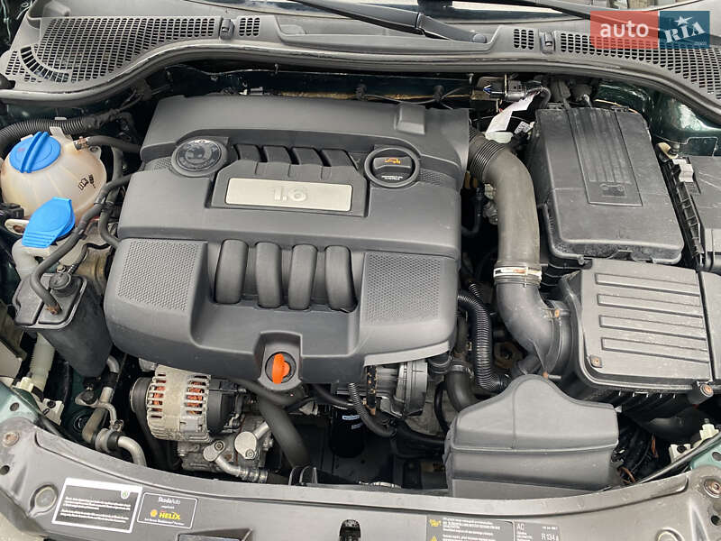 Лифтбек Skoda Octavia 2008 в Ямполе