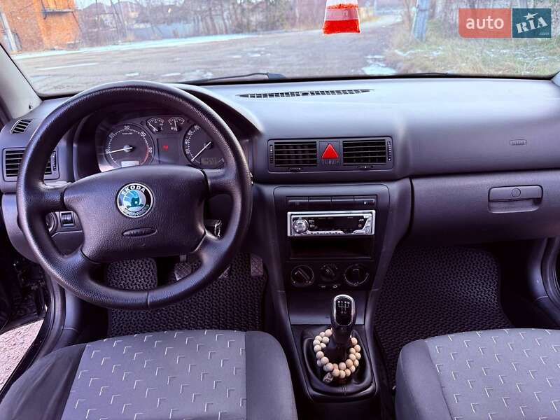 Ліфтбек Skoda Octavia 2008 в Чернівцях