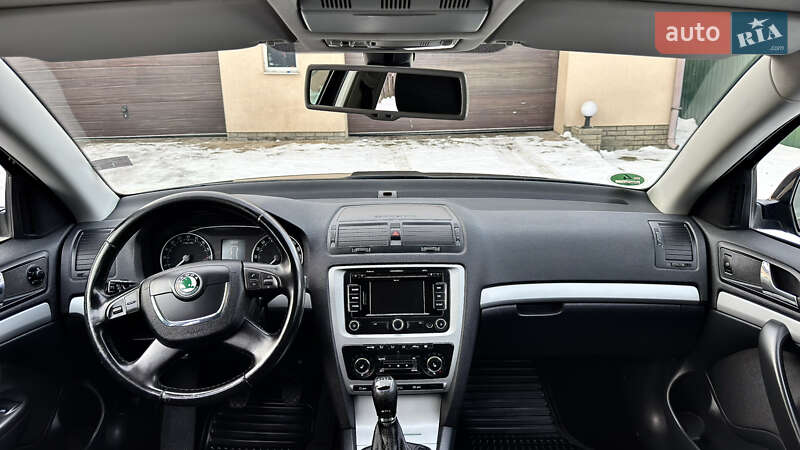 Универсал Skoda Octavia 2013 в Хороле