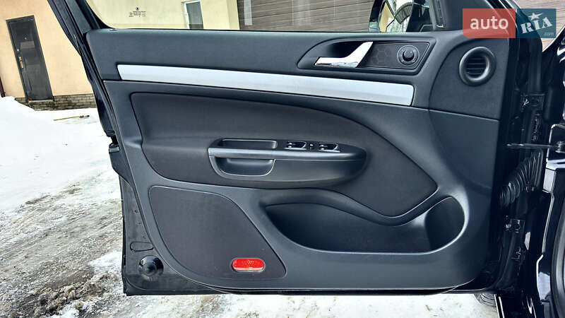 Универсал Skoda Octavia 2013 в Хороле