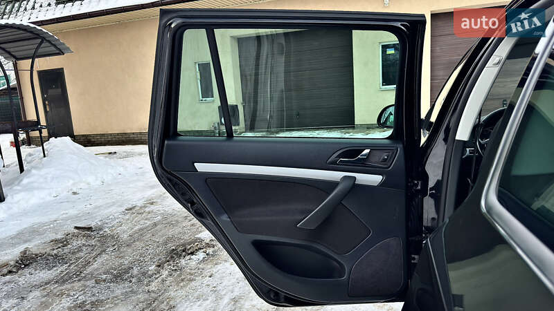 Универсал Skoda Octavia 2013 в Хороле