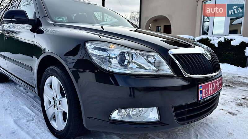 Универсал Skoda Octavia 2013 в Хороле