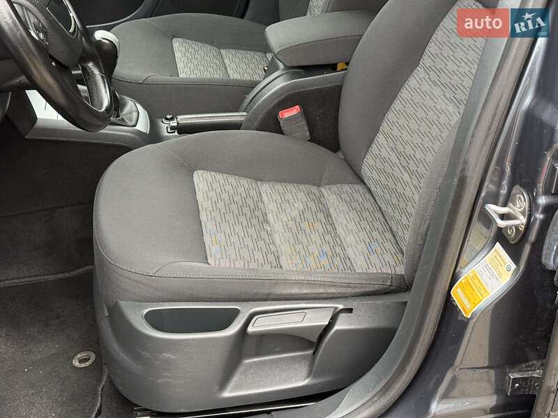 Універсал Skoda Octavia 2011 в Сарнах