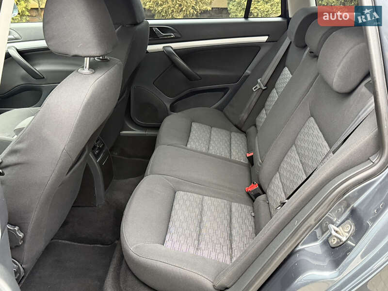 Універсал Skoda Octavia 2011 в Сарнах