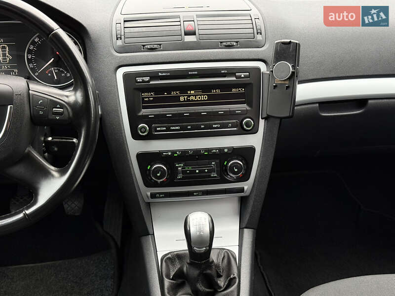 Універсал Skoda Octavia 2011 в Сарнах