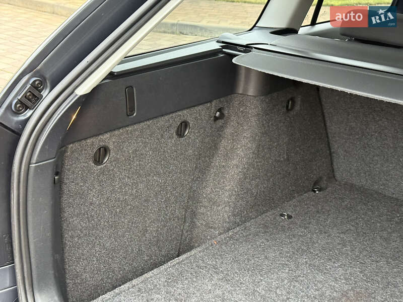 Універсал Skoda Octavia 2011 в Сарнах