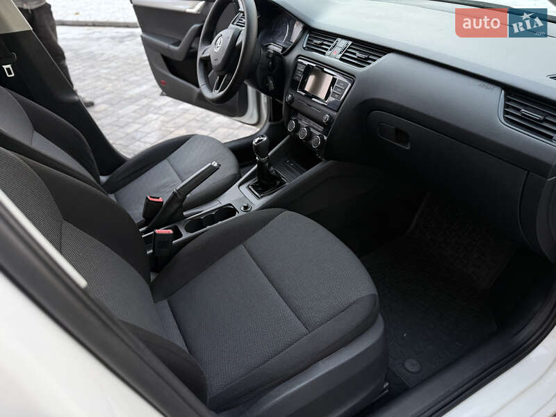 Лифтбек Skoda Octavia 2016 в Иршаве