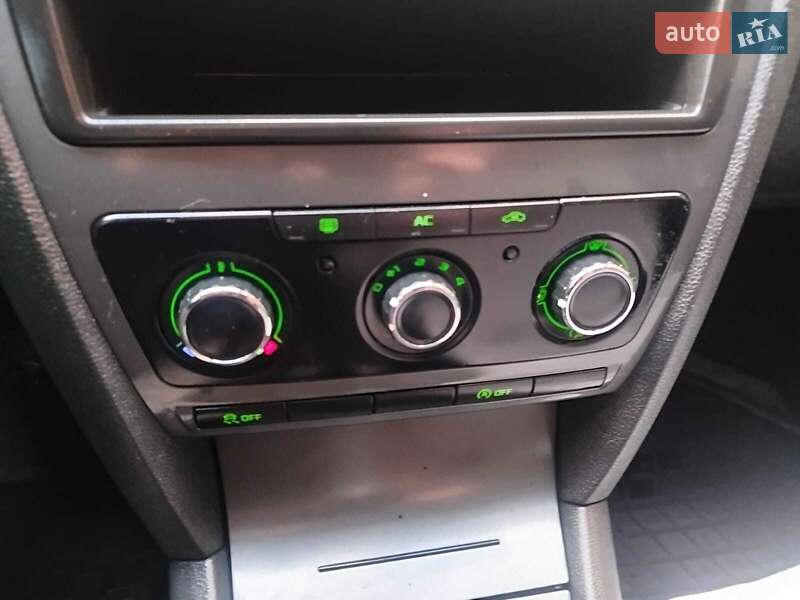 Универсал Skoda Octavia 2011 в Снятине