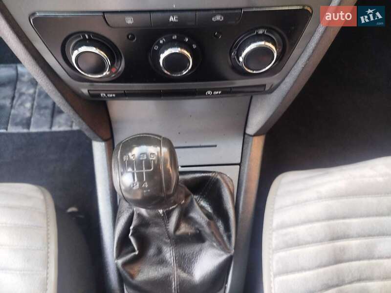 Универсал Skoda Octavia 2011 в Снятине