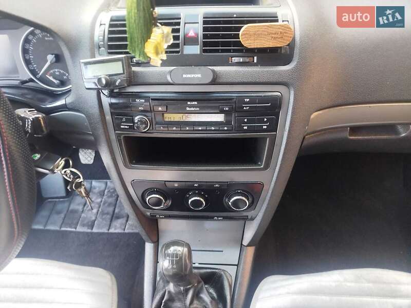 Универсал Skoda Octavia 2011 в Снятине