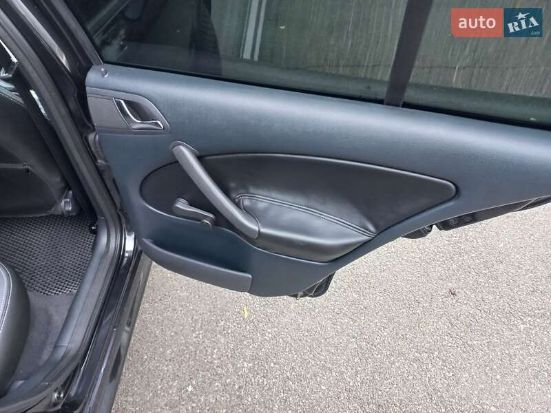 Лифтбек Skoda Octavia 2003 в Киеве