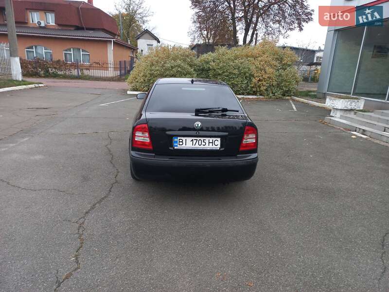 Лифтбек Skoda Octavia 2003 в Киеве