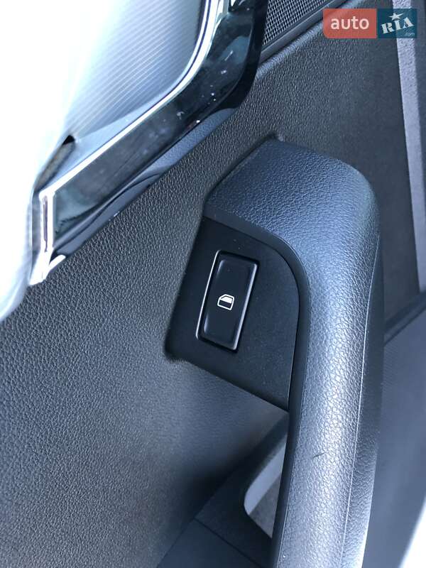 Универсал Skoda Octavia 2015 в Коростене