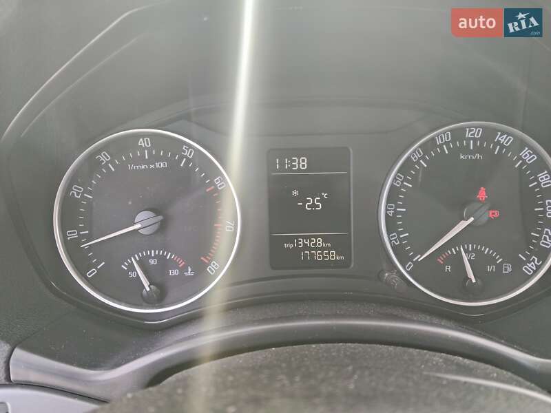 Универсал Skoda Octavia 2009 в Чернигове фото 34 Универсал Skoda Octavia 2009 в Чернигове