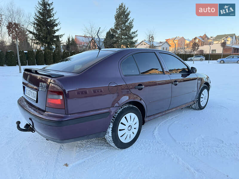 Ліфтбек Skoda Octavia 1999 в Львові