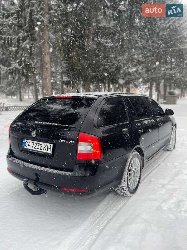 Универсал Skoda Octavia 2010 в Христиновке