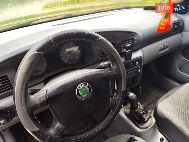 Лифтбек Skoda Octavia 1998 в Киеве