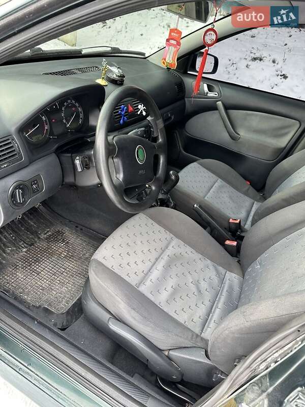 Лифтбек Skoda Octavia 2002 в Борщеве