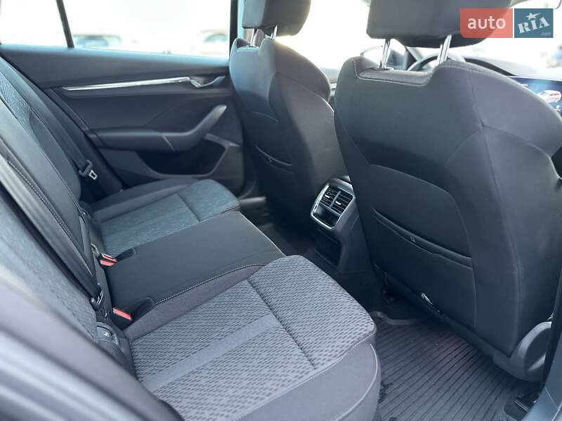 Универсал Skoda Octavia 2021 в Киеве