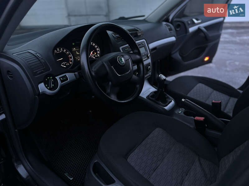 Лифтбек Skoda Octavia 2010 в Кривом Роге фото 12 Лифтбек Skoda Octavia 2010 в Кривом Роге