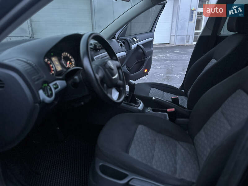 Лифтбек Skoda Octavia 2010 в Кривом Роге фото 13 Лифтбек Skoda Octavia 2010 в Кривом Роге