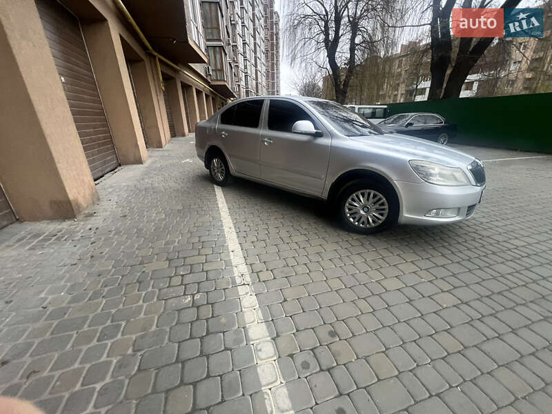 Лифтбек Skoda Octavia 2009 в Виннице