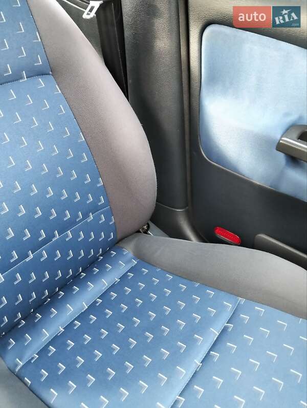 Лифтбек Skoda Octavia 2003 в Умани