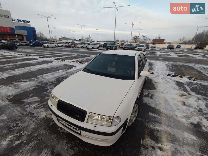 Лифтбек Skoda Octavia 2002 в Днепре