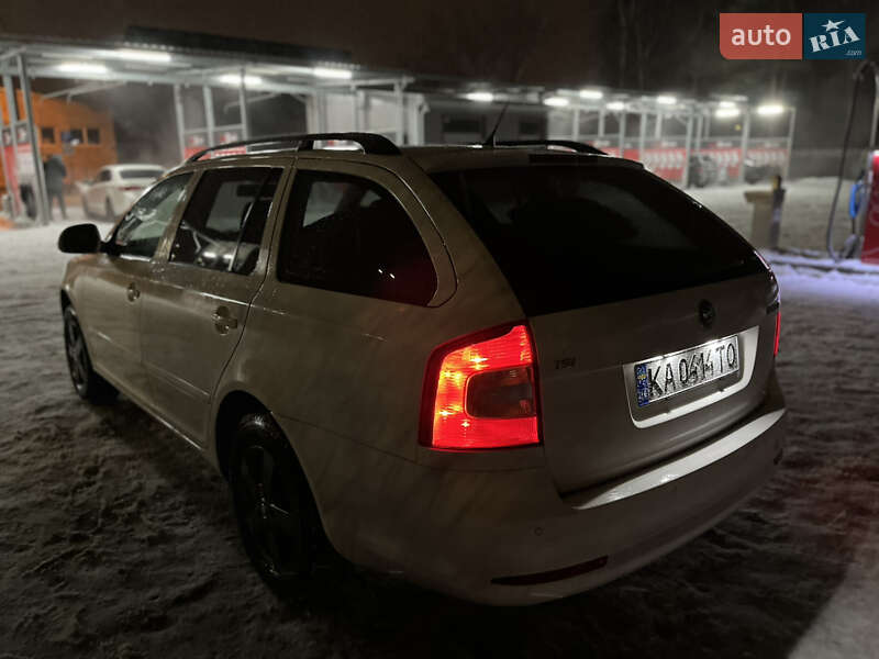 Универсал Skoda Octavia 2010 в Киеве фото 4 Универсал Skoda Octavia 2010 в Киеве