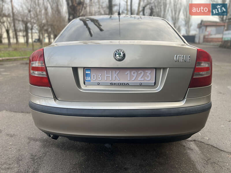 Лифтбек Skoda Octavia 2004 в Николаеве